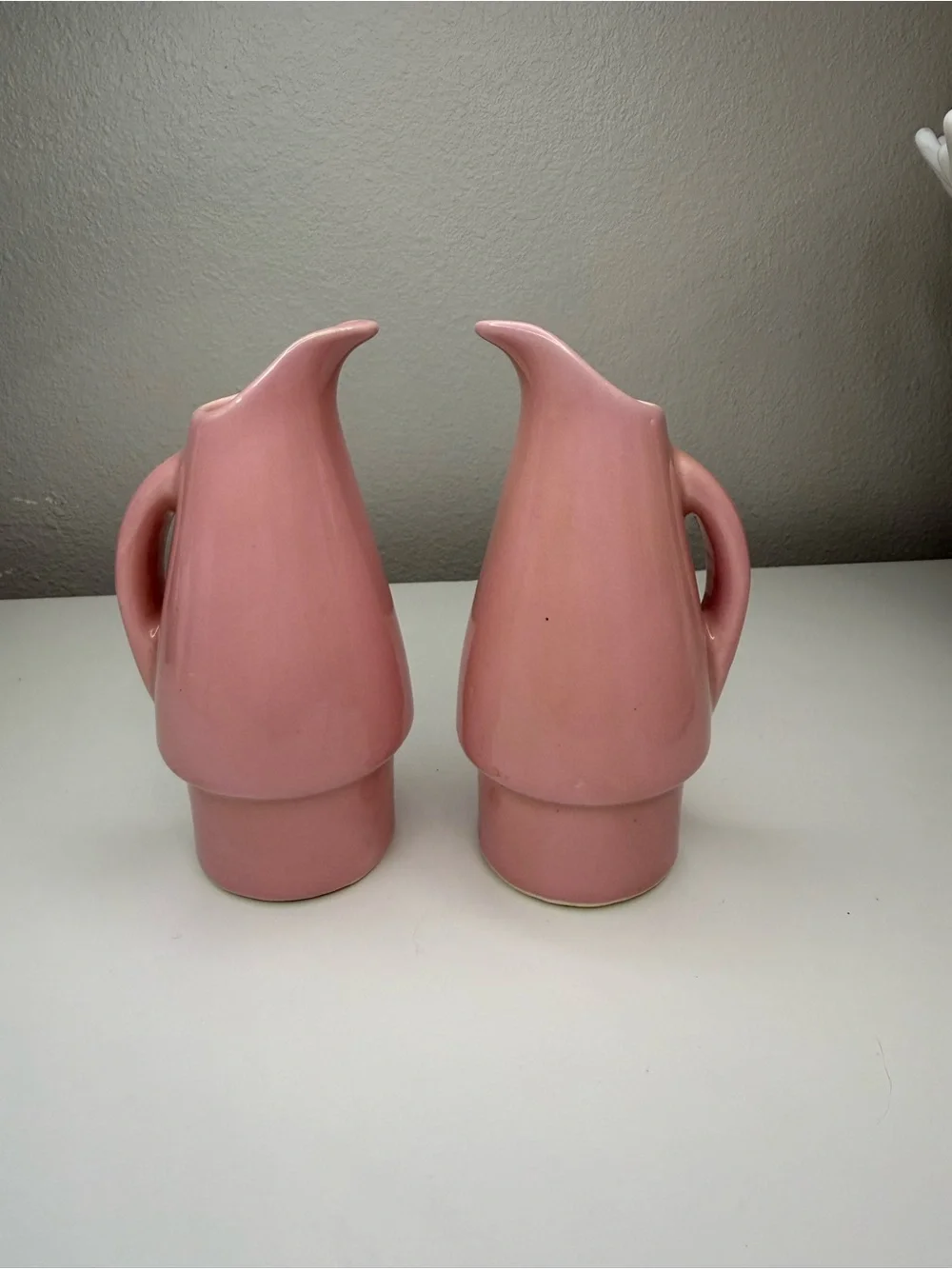 Vintage Shawnee Pottery Small Pastel Pink Pitcher Creamer USA 984 Bud Vase Set/2